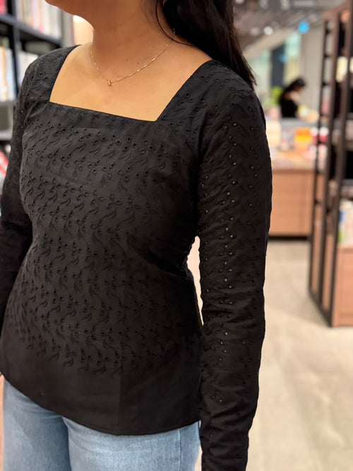 Black Hakoba Short Top